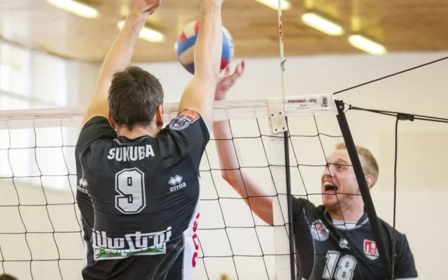 Nadšení školáci z Oskarky si zatrénovali s volejbalisty Jihostroje