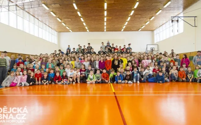 Nadšení školáci z Oskarky si zatrénovali s volejbalisty Jihostroje
