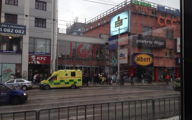 Evakuované IGY Centrum