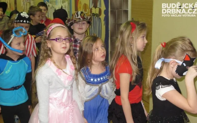 Maškarní karneval na Základní škole Máj I