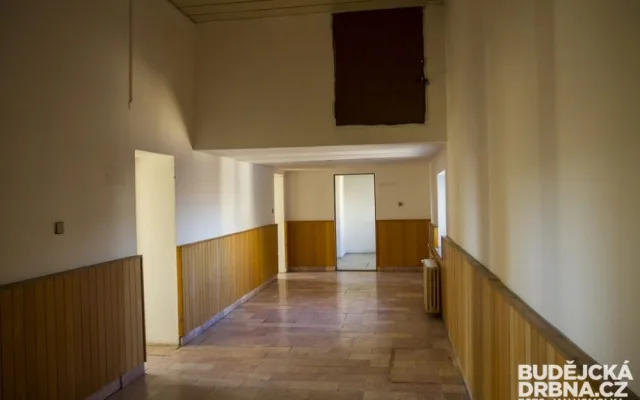 Žižkova kasárna nově patří městu České Budějovice