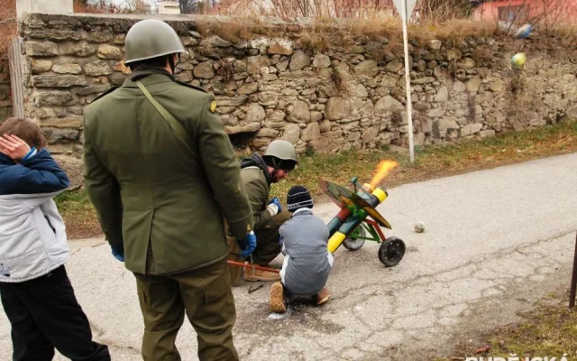 Děti nejvíce zajímalo střílení z kanónu