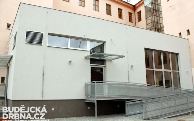 Nová jídelna Základní školy J. Š. Baara v Českých Budějovicích
