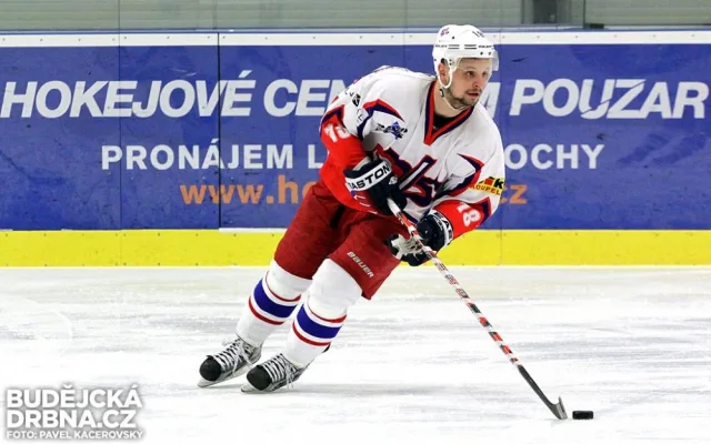 Roman Šulčík na ledě Hokejového Centra Pouzar