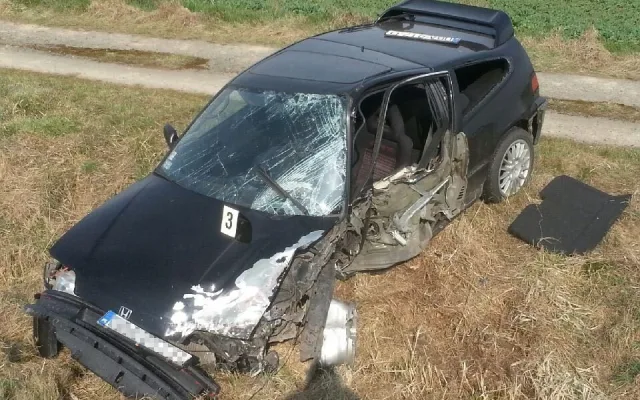 Havarovaná honda polského řidiče