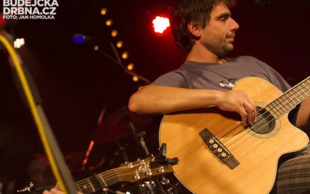 Akustický koncert kapely Wohnout v Café klubu Slavie