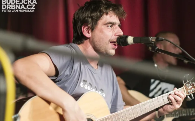 Akustický koncert kapely Wohnout v Café klubu Slavie