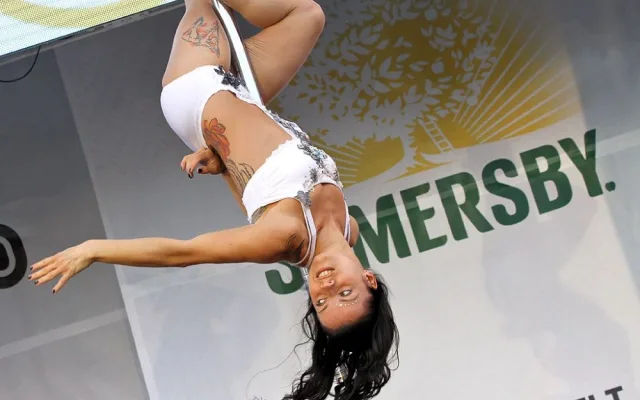Pole dance tanečnice Lucie Šimková
