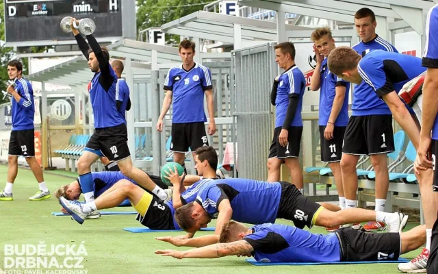 Fyzický trénink přímo na stadionu
