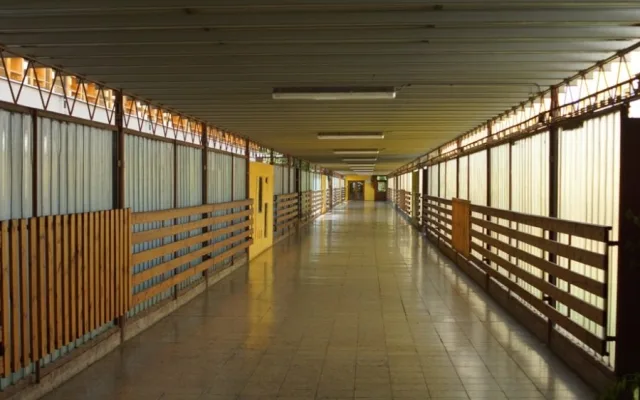Prázdná škola