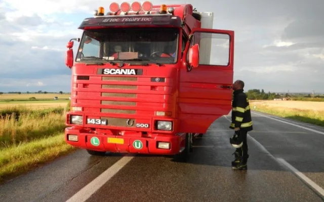 Dopravní nehoda 2 OA a NA, Bošilec - 5. 7. 2014