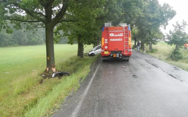 Tragická nehoda Peugeotu 306 u Srubce