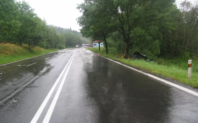 Vážná dopravní nehoda v rájovském kopci před Českým Krumlovem