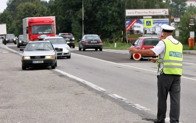 Dopravní policisté zastavovali řidiče v Plané u Českých Budějovic