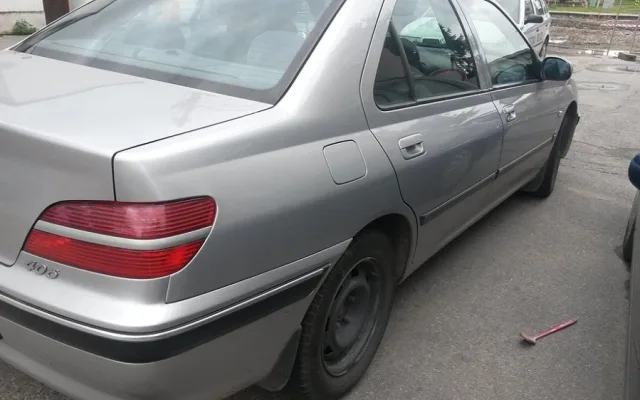 Peugeot zadrženého mladíka