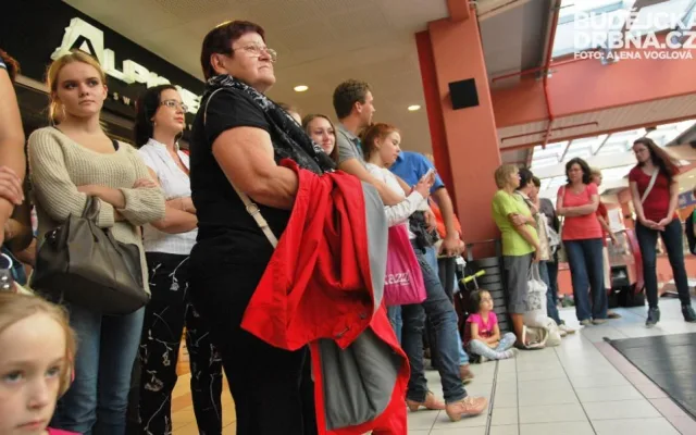 Sledovat ukázky baletu bylo možné ze všech stran
