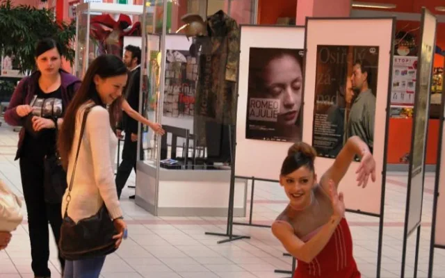 Tanečníci baletu bavili návštěvníky centra