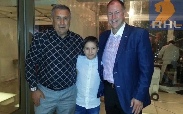 Jaroslavové Pouzarové a Kevin Lowe, prezident Edmontonu Oilers
