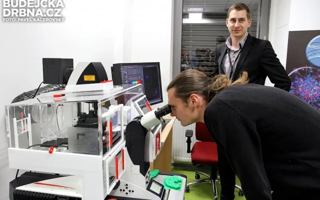 Návštěvníci měli možnost si prohlédnout i laboratovní vybavení