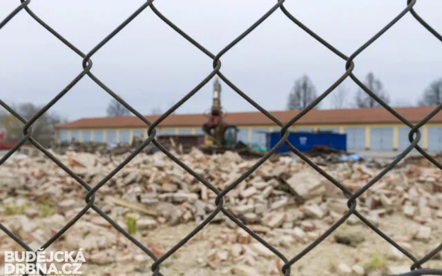 Demolice bývalých českobudějovických kasáren Julia Fučíka