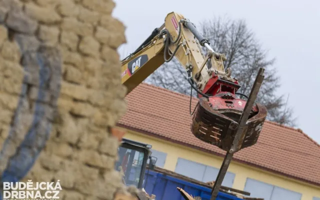 Demolice bývalých českobudějovických kasáren Julia Fučíka