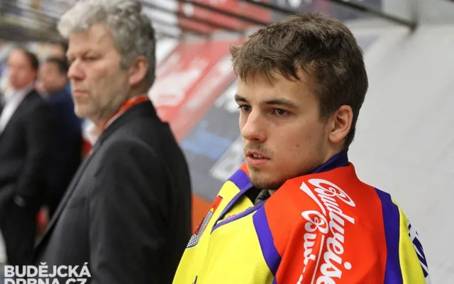 Brankář Jan Pechek si ve třetí třetině odbyl premiéru v dresu Motoru