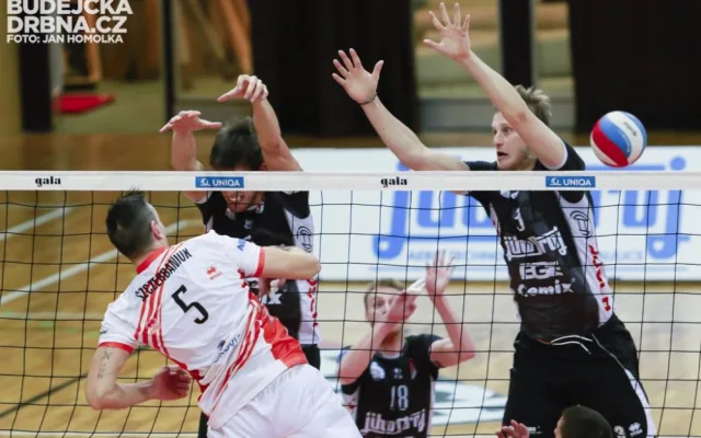 VK Jihostroj České Budějovice - VK ČEZ Karlovarsko 3:1