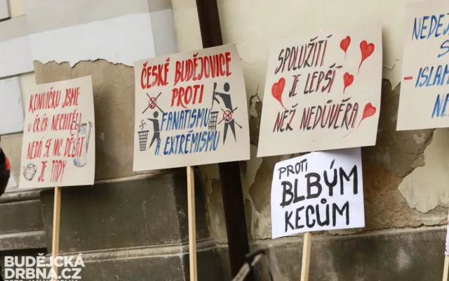 V Budějcích protestovali proti islámu