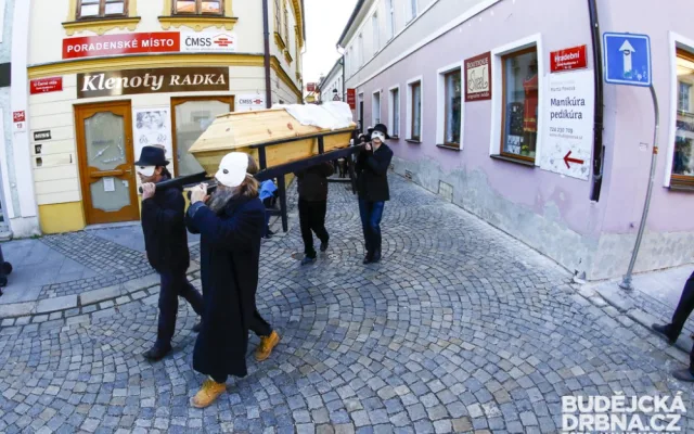 Velikonoční hrkání