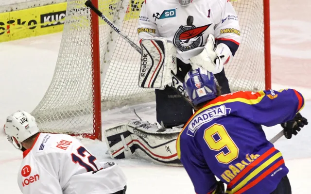 ČEZ Motor České Budějovice - Piráti Chomutov 0:4