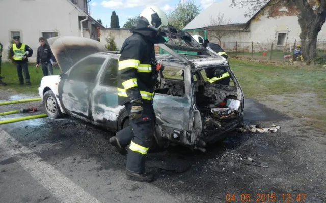 Požár vozidla u Bálkovy Lhoty
