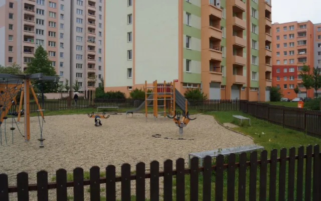 Regenerace Máje skončila, lidé jsou se vzhledem sídliště spokojeni