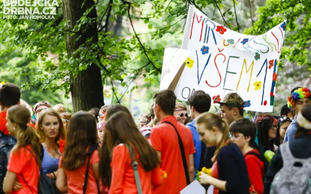 Průvod Budějovického Majálesu 2015