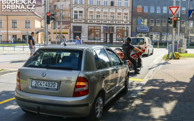Začala uzavírka Husovy ulice