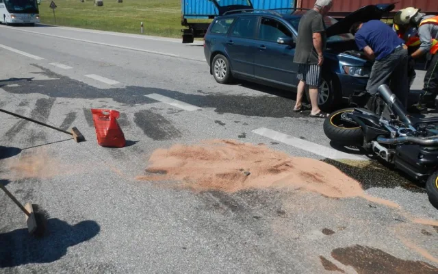 Páteční nehody motorkářů.