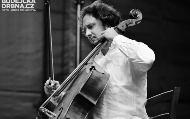 Szidi Tobias