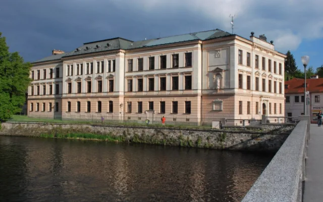 CEVRO institut