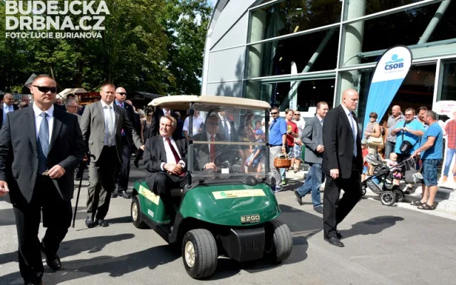 Země živitelka