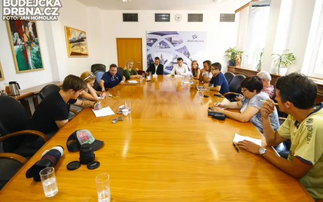 Tisková konference