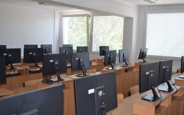 Studenty VŠTE čekají koncem září, kdy začne nový akademický rok, také nové počítačové učebny
