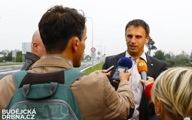 Otevření dalšího úseku zanádražní komunikace