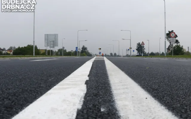 Otevření dalšího úseku zanádražní komunikace