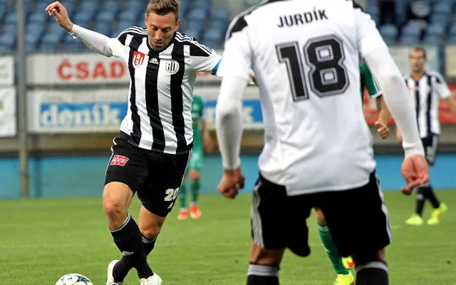 Oba střelci Dynama - Jan Šimák a Milan Jurdík
