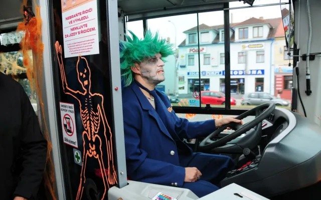 Halloweenský autobus