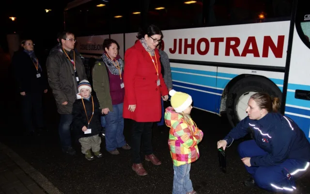 Před projížďkou prošli všichni návštěvníci důkladnou kontrolou