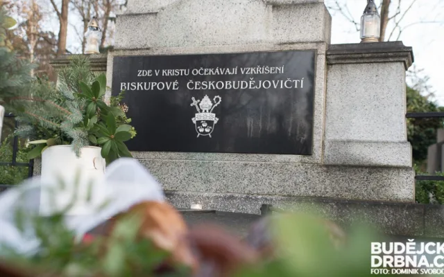 Dnes se lidé rozloučili s Jiřím Paďourem