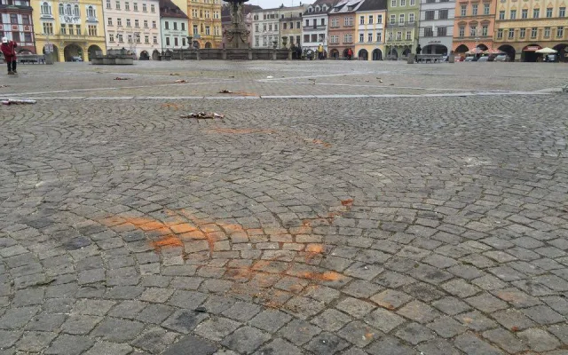 Náměstí po silvestrovských oslavách