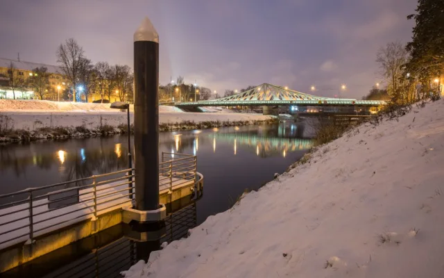 Noční zasněžené České Budějovice