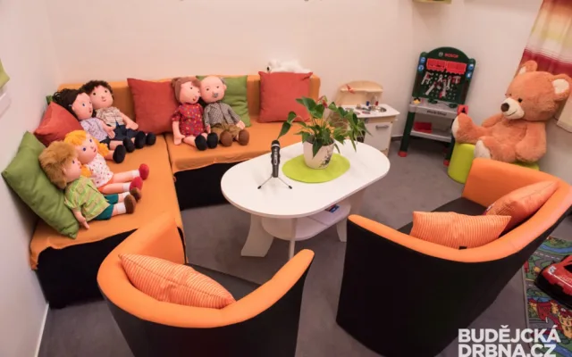 Výslechová místnost Policie České republiky
