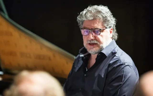 José Cura